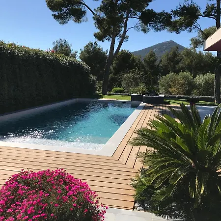 Bed & Breakfast Luxe Dans De Standing Avec Piscine, Acces Discret Et Independant, Terrasse Arboree Et Parking Prive *